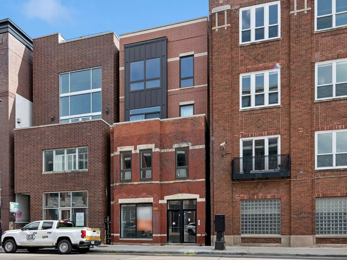 Chicago, IL 60622,1723 W North AVE #1