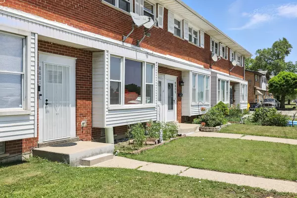 Niles, IL 60714,8803 N Grand ST