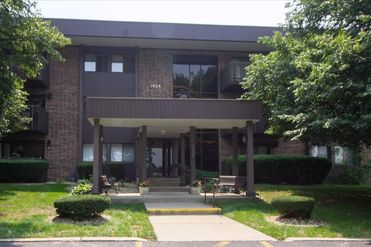 Joliet, IL 60436,1424 Woodbridge RD #2C