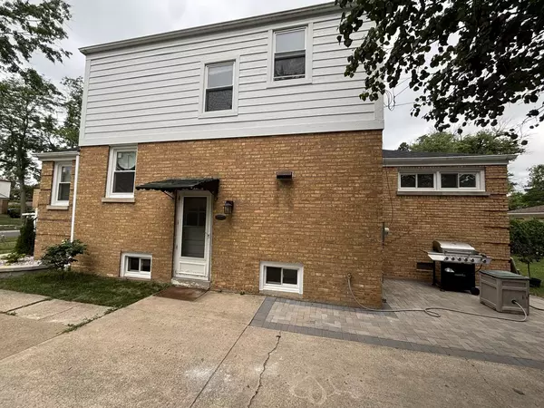 Westchester, IL 60154,2337 Kensington AVE