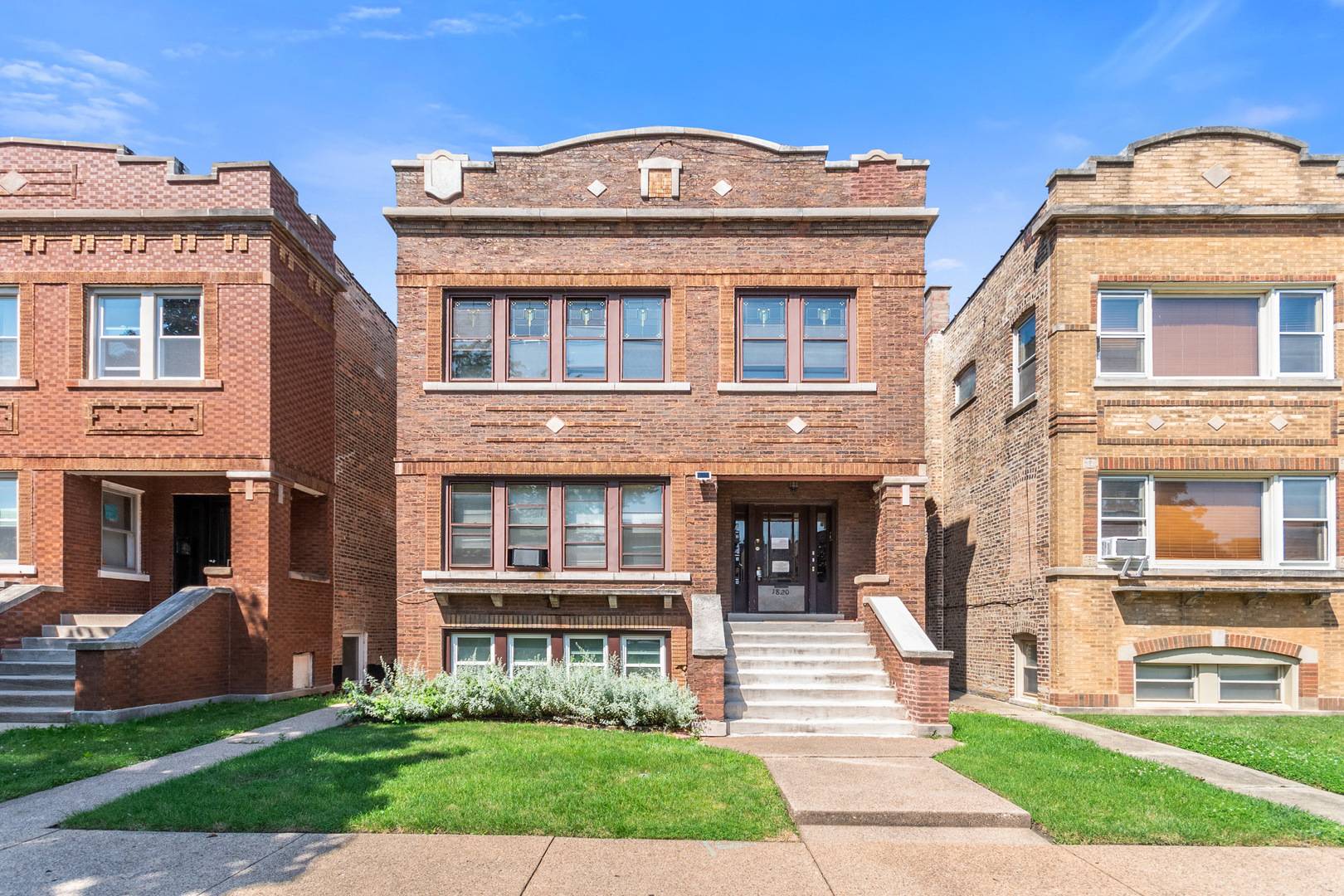 1820 Grove AVE #1, Berwyn, IL 60402