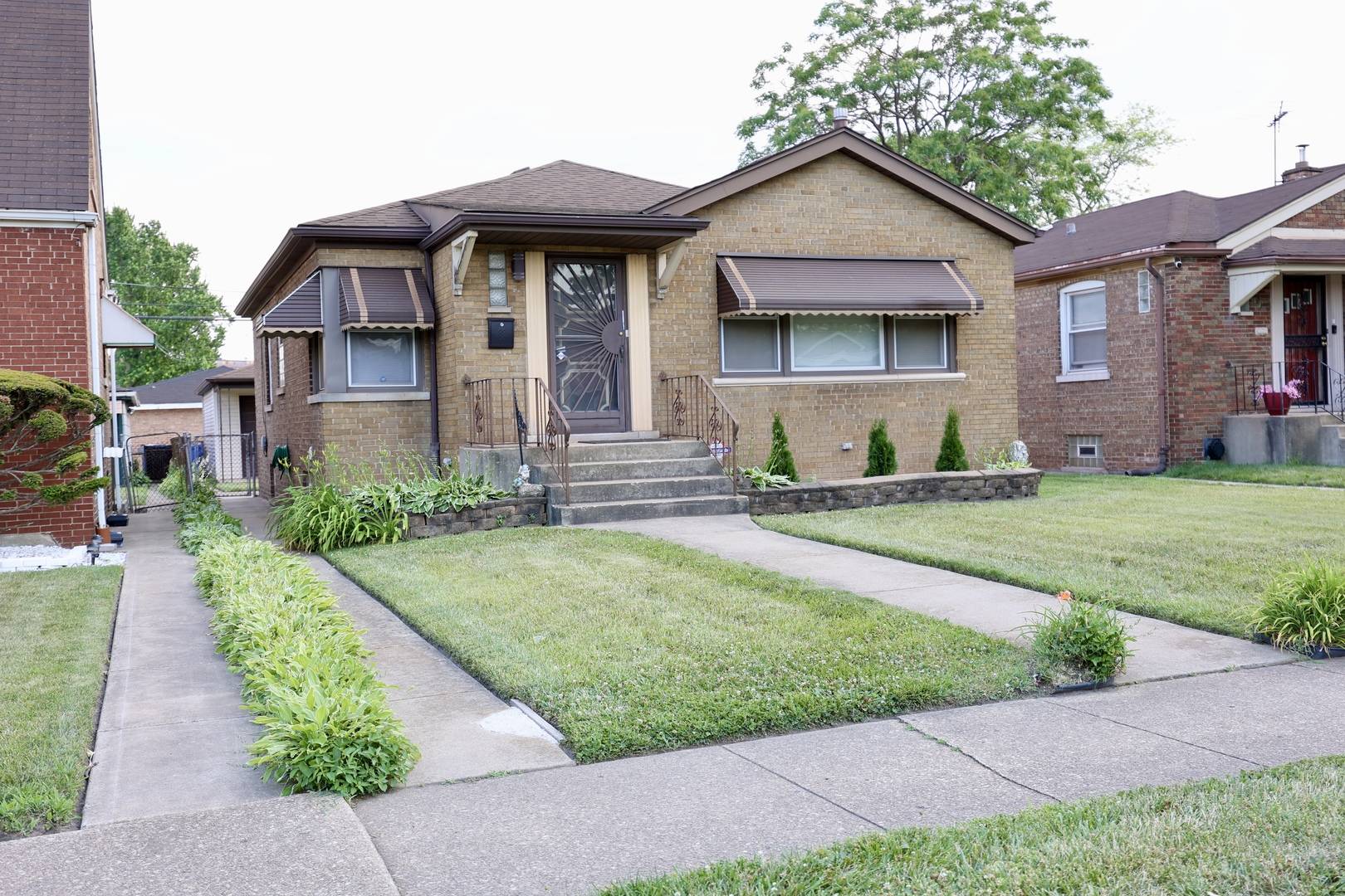 Chicago, IL 60628,17 W Brayton ST