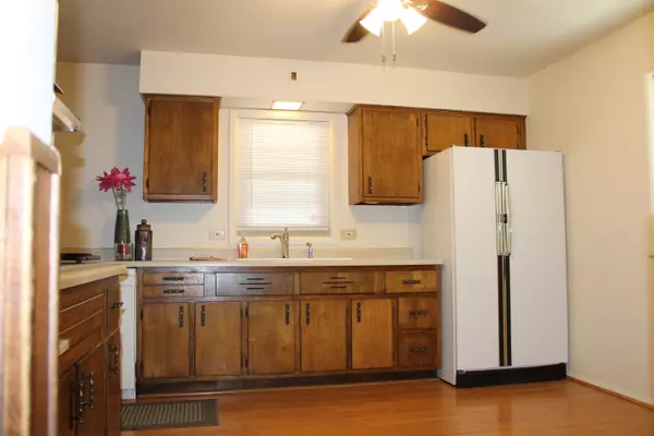 Thornton, IL 60476,920 Sunnyside AVE