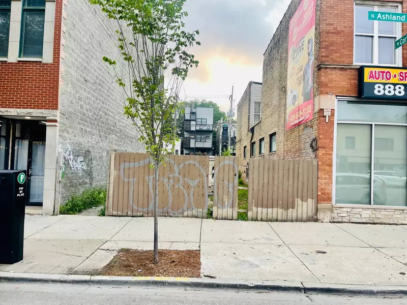 1028 N Ashland AVE, Chicago, IL 60622