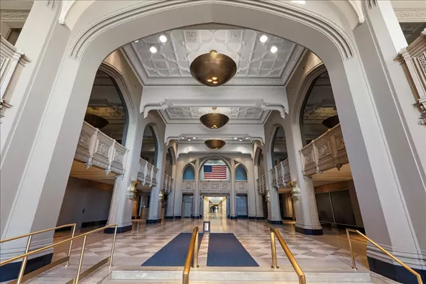 Chicago, IL 60611,680 N Lake Shore DR #914