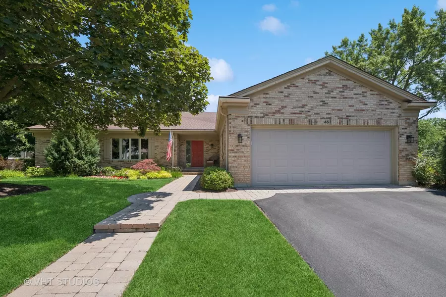 45 Ravenscraig LN, Inverness, IL 60067
