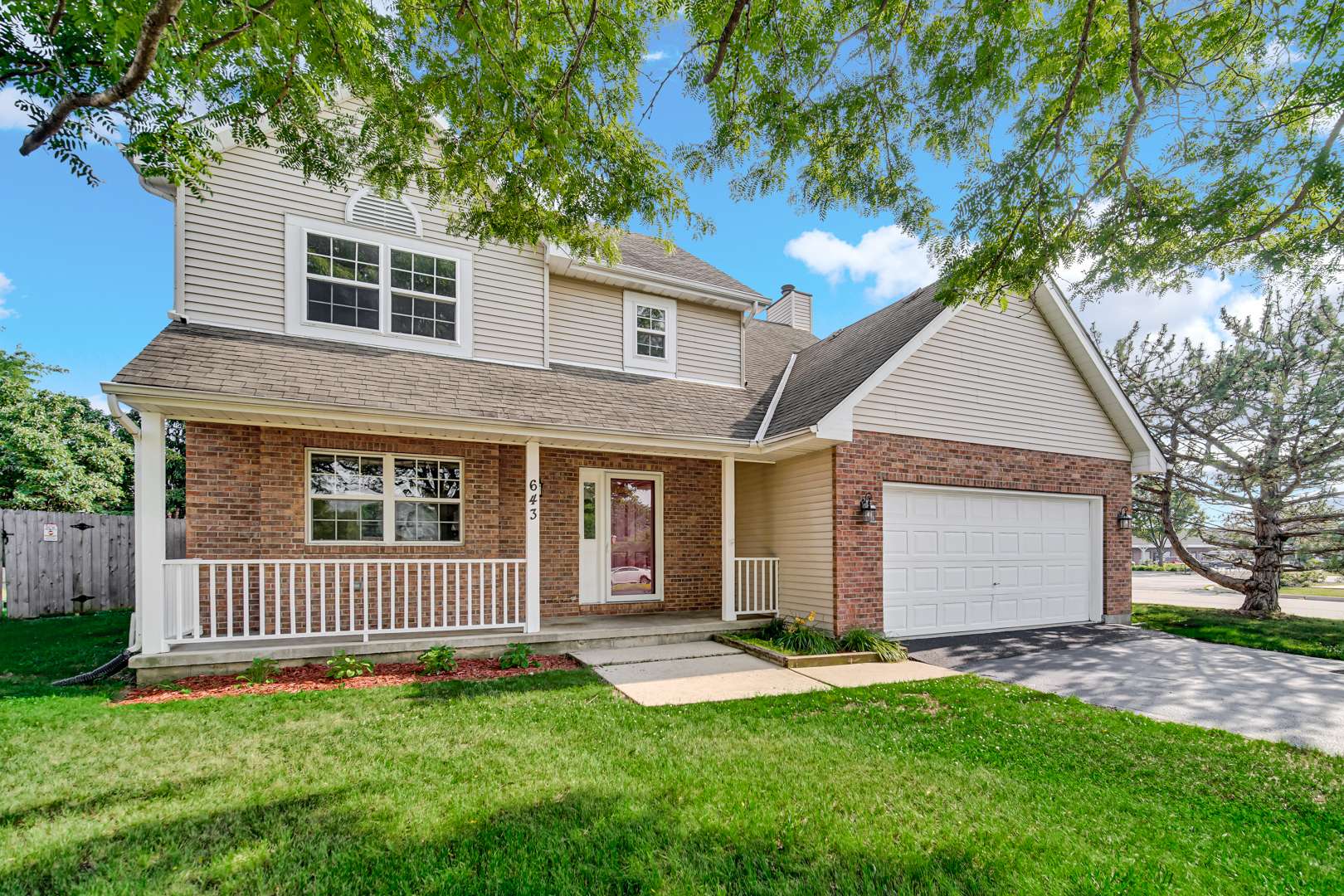 643 N Bridgeport TER, Lindenhurst, IL 60046
