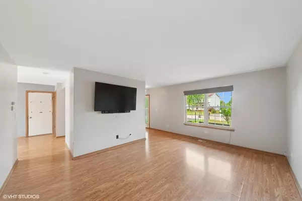 Zion, IL 60099,1531 Southport CT