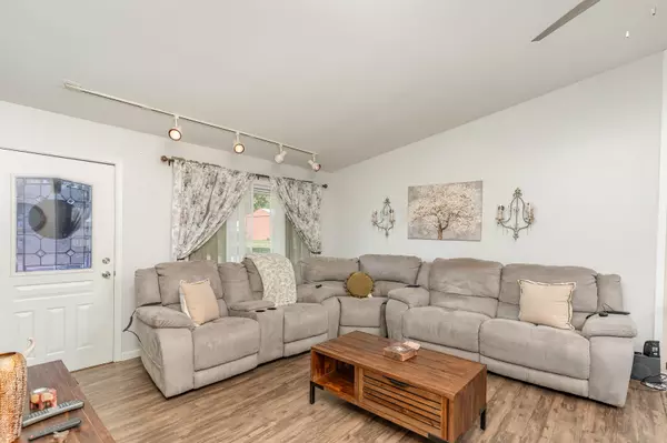 Rolling Meadows, IL 60008,2308 Maple LN
