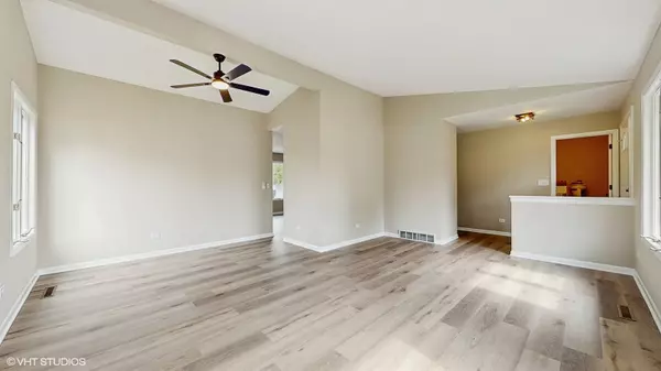 Huntley, IL 60142,10607 Mathew ST
