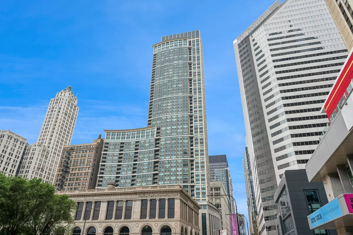Chicago, IL 60602,130 N GARLAND CT #1608