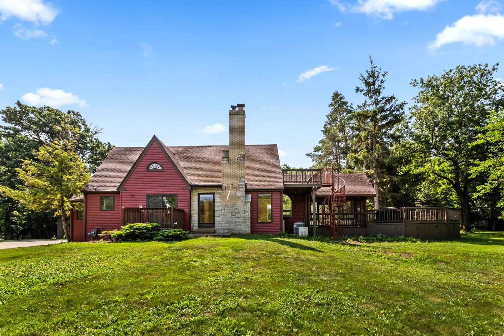 600 W Bloomingdale RD, Itasca, IL 60143