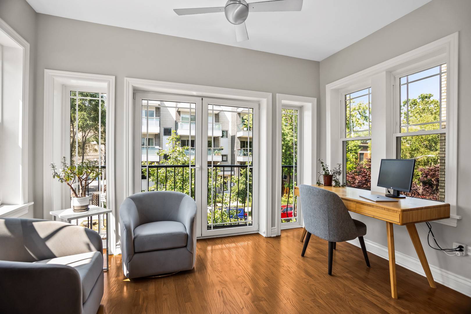 Chicago, IL 60640,1475 W Winona ST #2