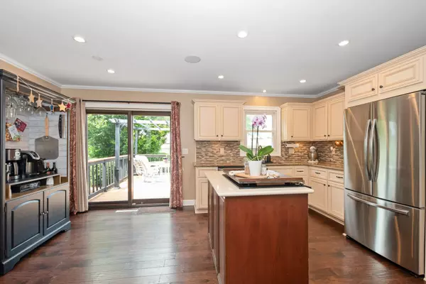 New Lenox, IL 60451,701 Lake CT