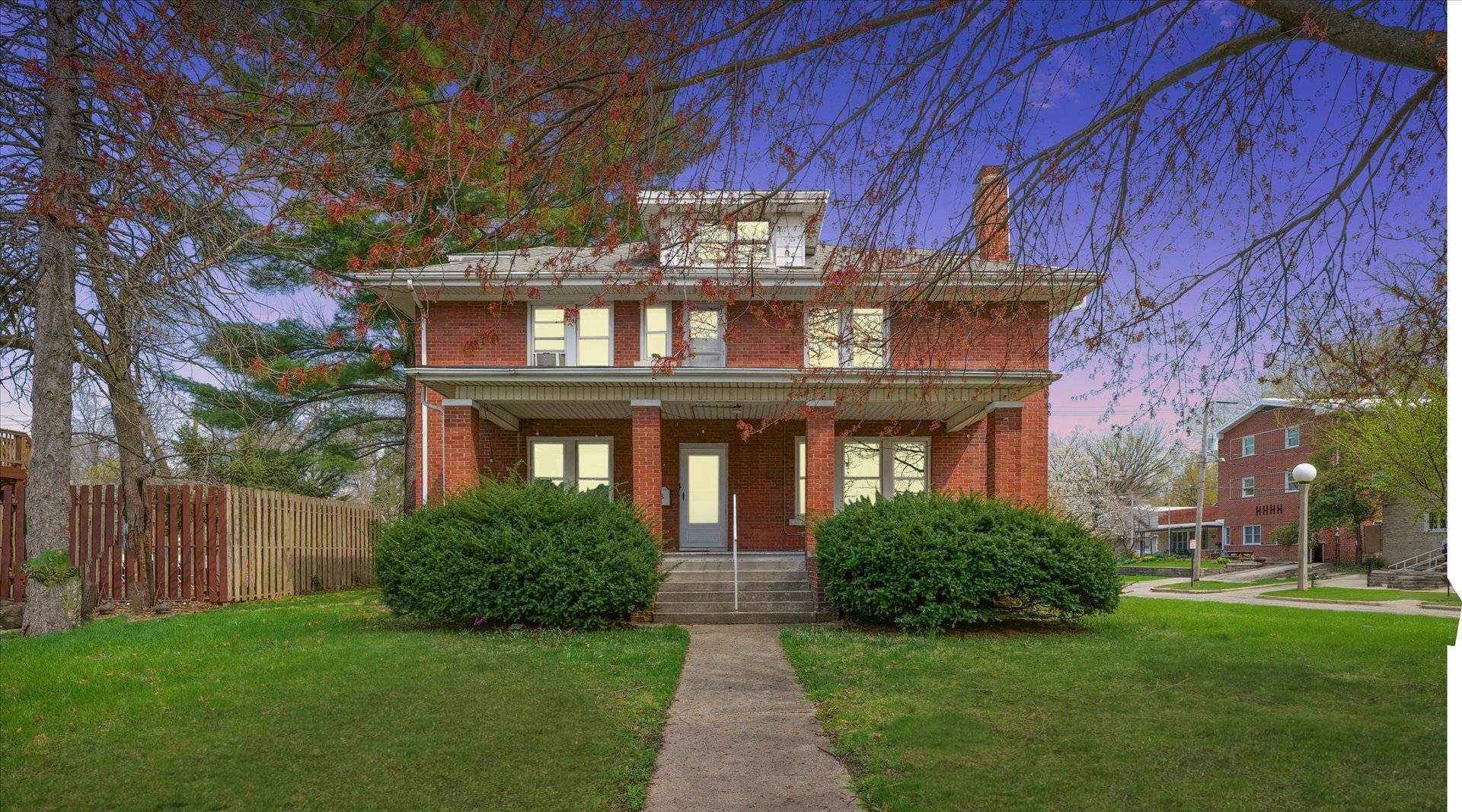 Urbana, IL 61801,1008 S Lincoln AVE