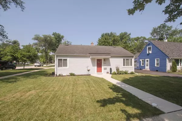 502 N Craig PL, Lombard, IL 60148
