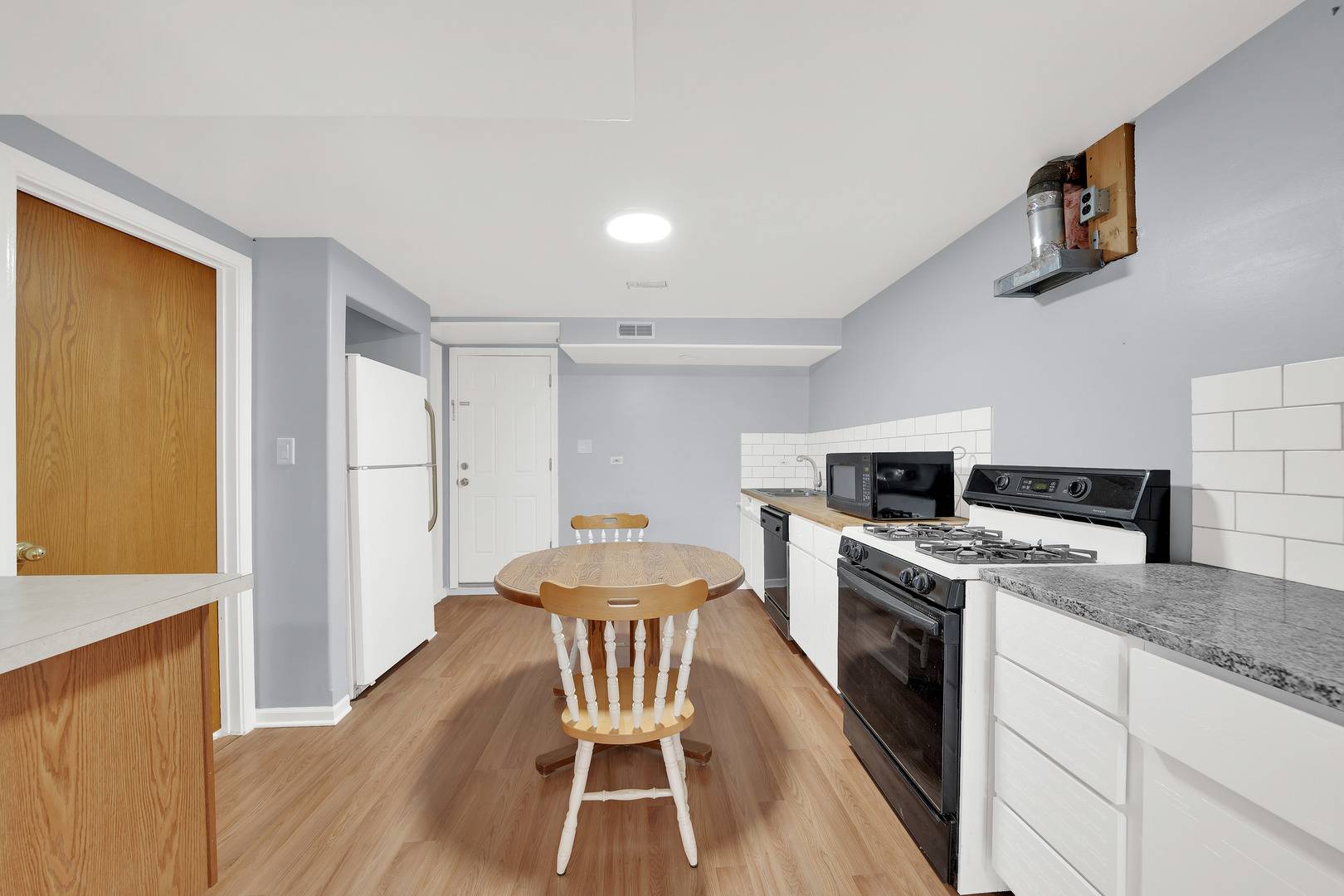 Chicago, IL 60609,3826 S Honore ST