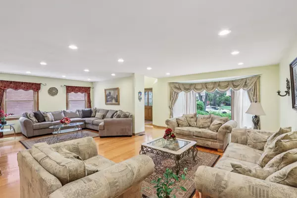 Lincolnwood, IL 60712,6741 N Ramona AVE