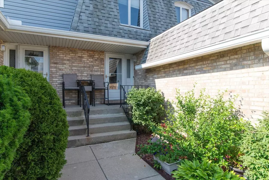 15957 78th AVE, Tinley Park, IL 60477