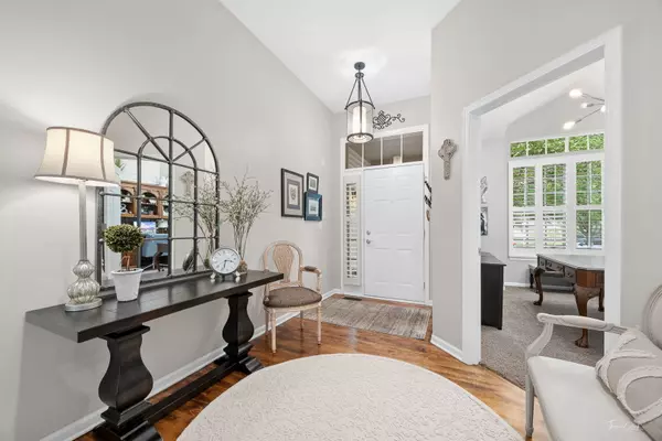 Aurora, IL 60505,1728 Briarheath DR