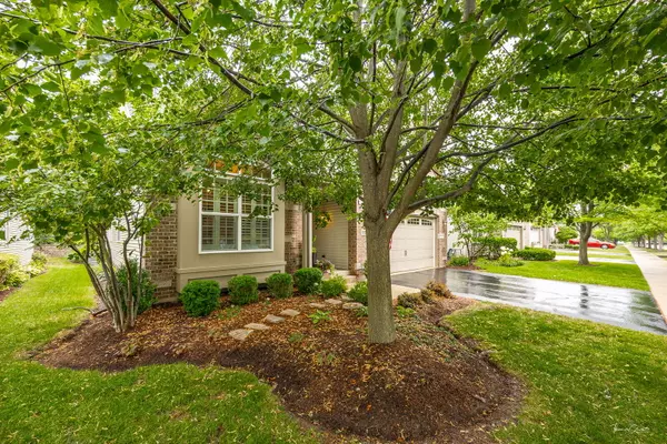 Aurora, IL 60505,1728 Briarheath DR