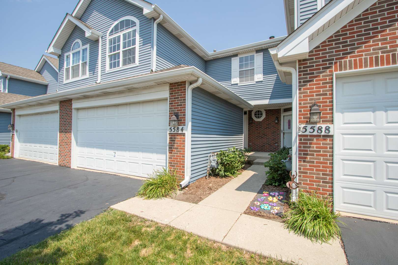 5584 Lavender CT, Rolling Meadows, IL 60008