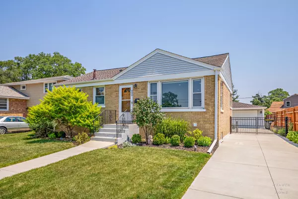 4429 Scott ST, Schiller Park, IL 60176
