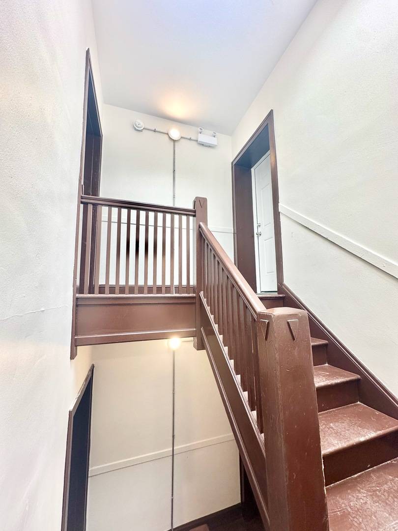 Chicago, IL 60651,3701 W Division ST #1