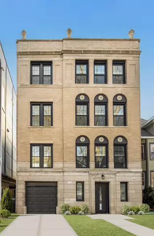 Chicago, IL 60626,1535 W Estes AVE #1