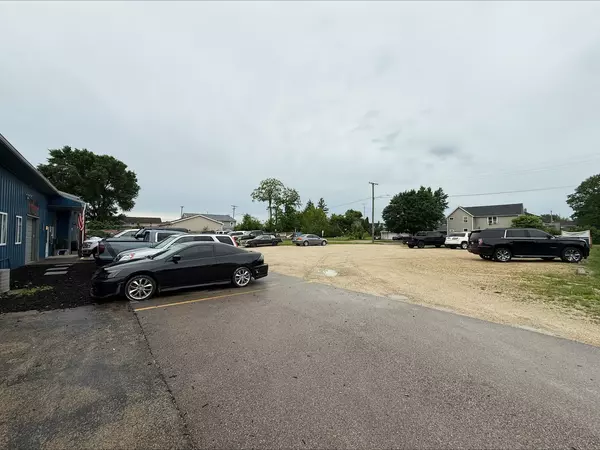 Dekalb, IL 60115,1016 Market ST