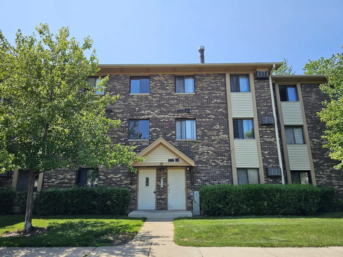 Vernon Hills, IL 60061,12 Parkside CT #4