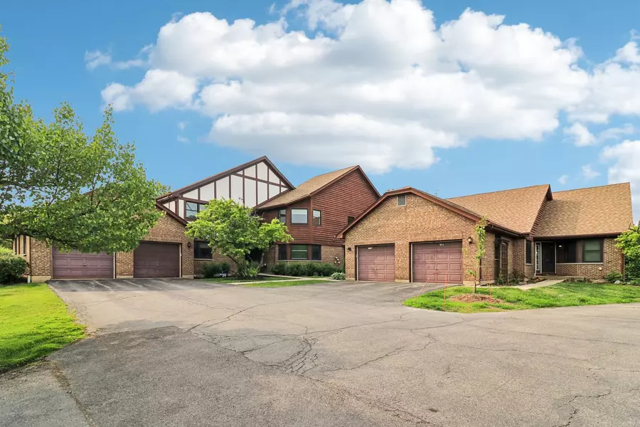 35 Terrace LN #C, Lake Zurich, IL 60047