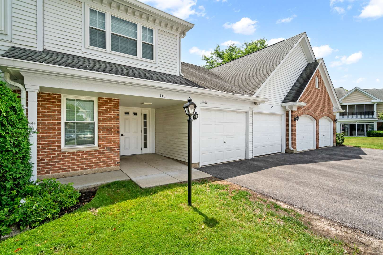 Mount Prospect, IL 60056,1401 Clove CT #D