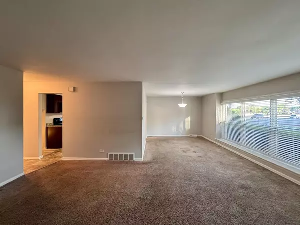 Glenwood, IL 60425,900 W Strieff LN
