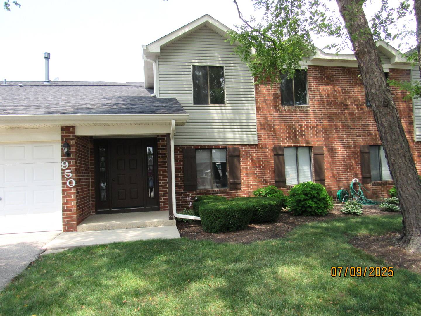 950 Cumberland CT #B2, Roselle, IL 60172
