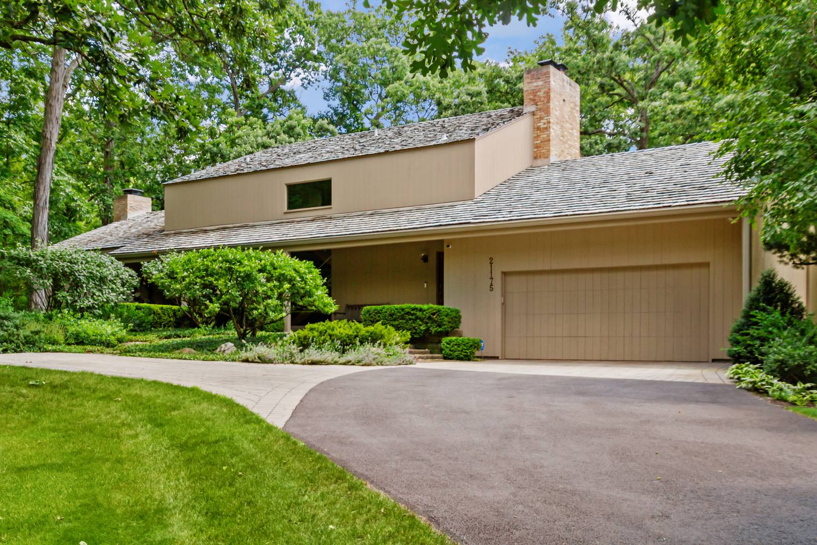 21175 N Middleton DR, Kildeer, IL 60047