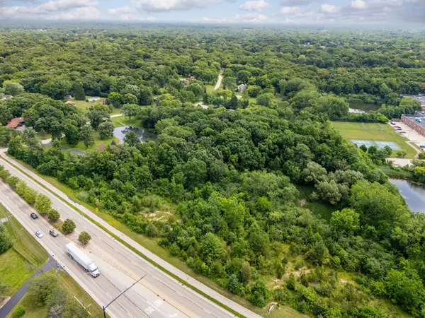 21031 N Quentin RD, Lake Zurich, IL 60047