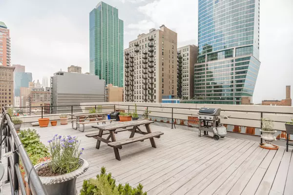Chicago, IL 60605,1020 S WABASH AVE #7C