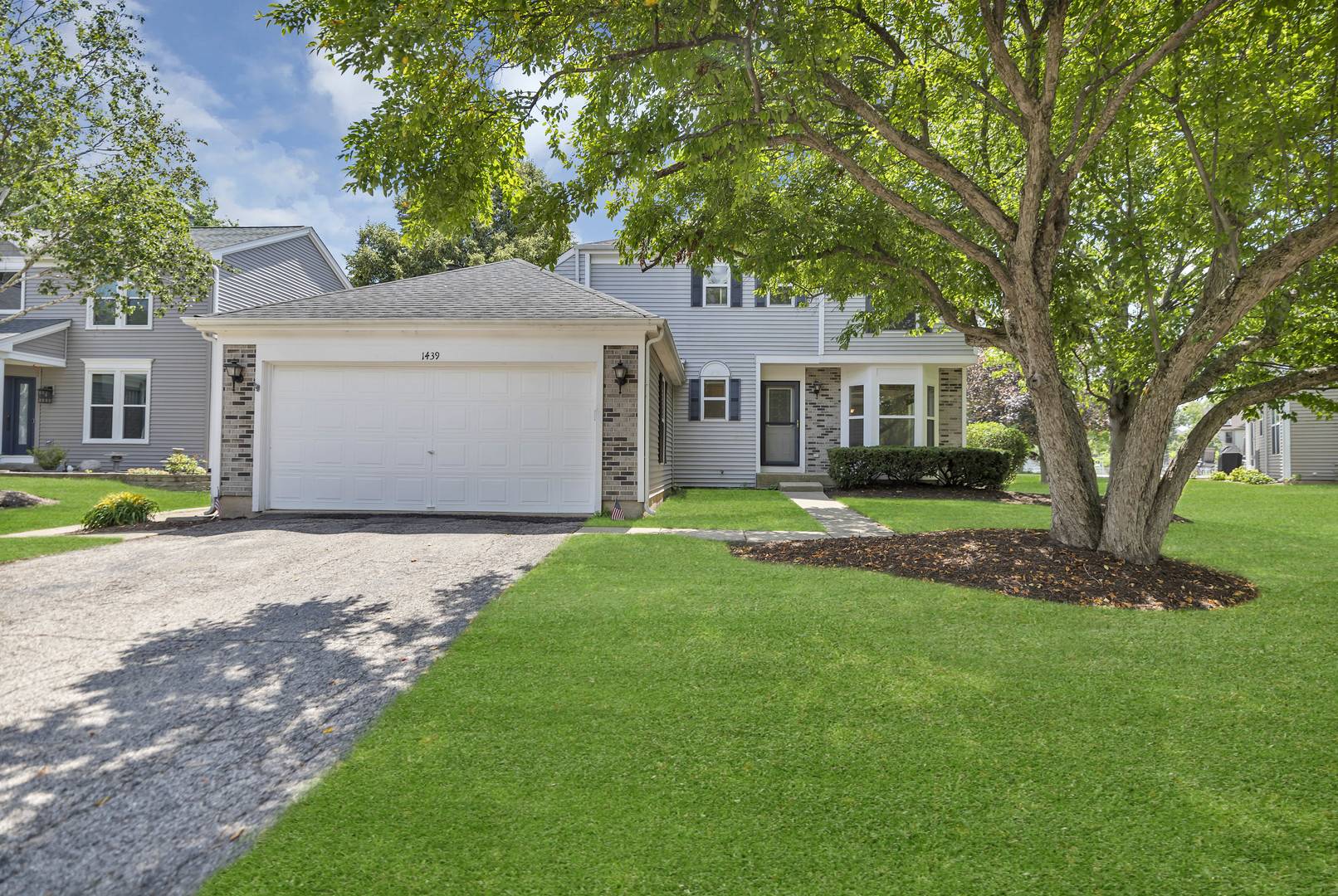 Crystal Lake, IL 60014,1439 Blue Heron DR