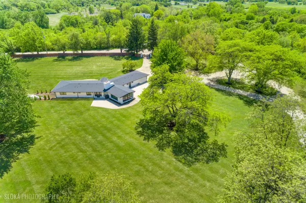 Barrington, IL 60010,23489 N Old Barrington RD