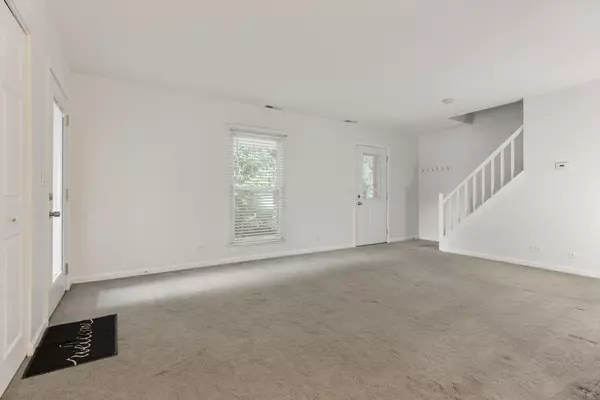 Elk Grove Village, IL 60007,735 Wellington AVE