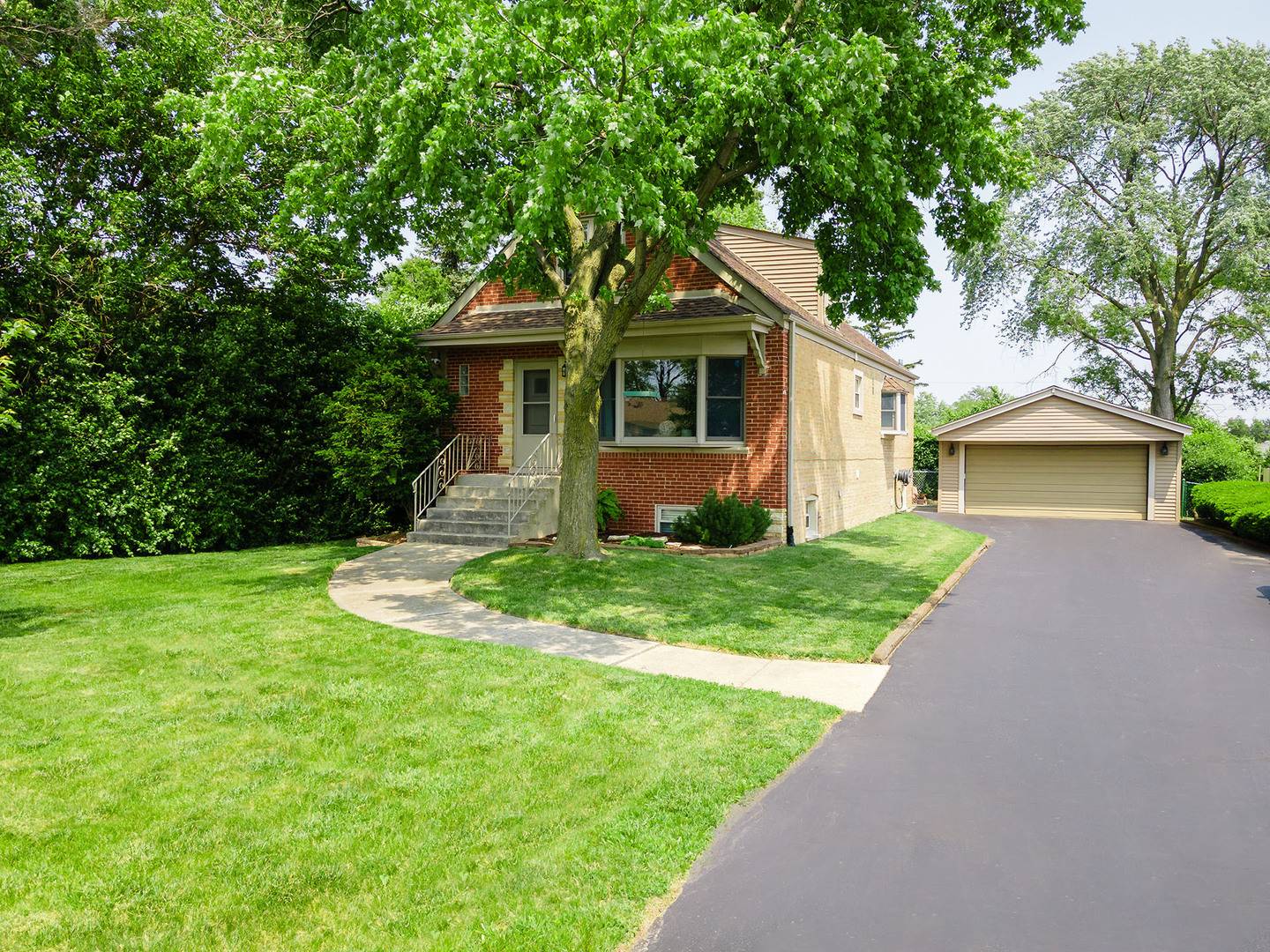 Elmhurst, IL 60126,1337 Degener AVE