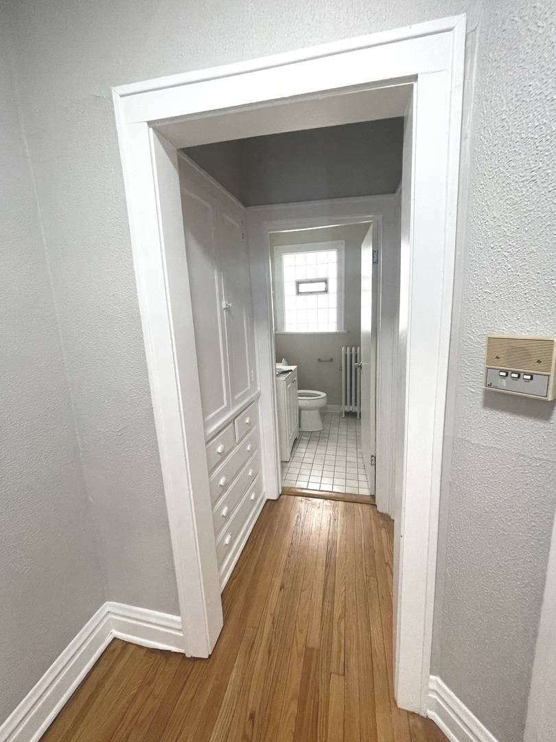 Chicago, IL 60630,4416 N Lavergne AVE #3