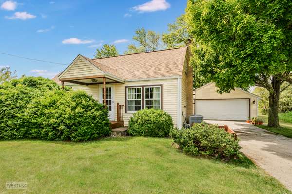 908 E Main ST, Newark, IL 60541
