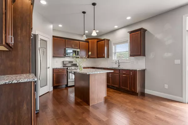 Mahomet, IL 61853,1322 Sweet Grass DR