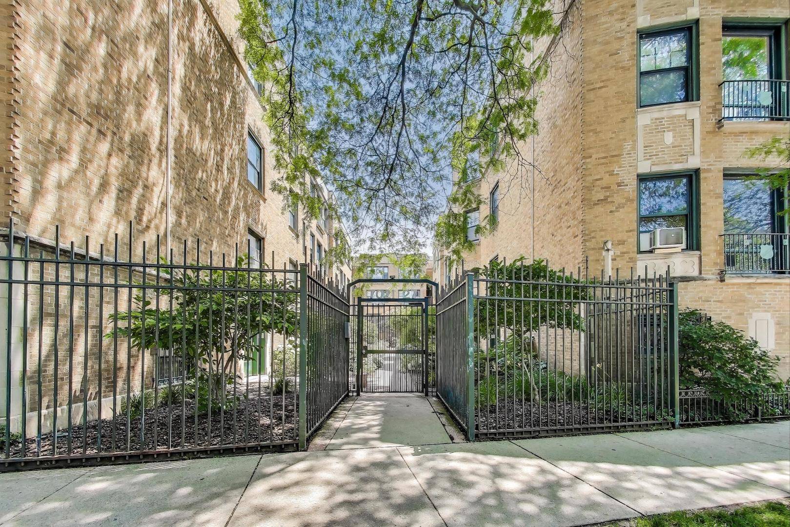 Chicago, IL 60626,7021 N Sheridan RD #1