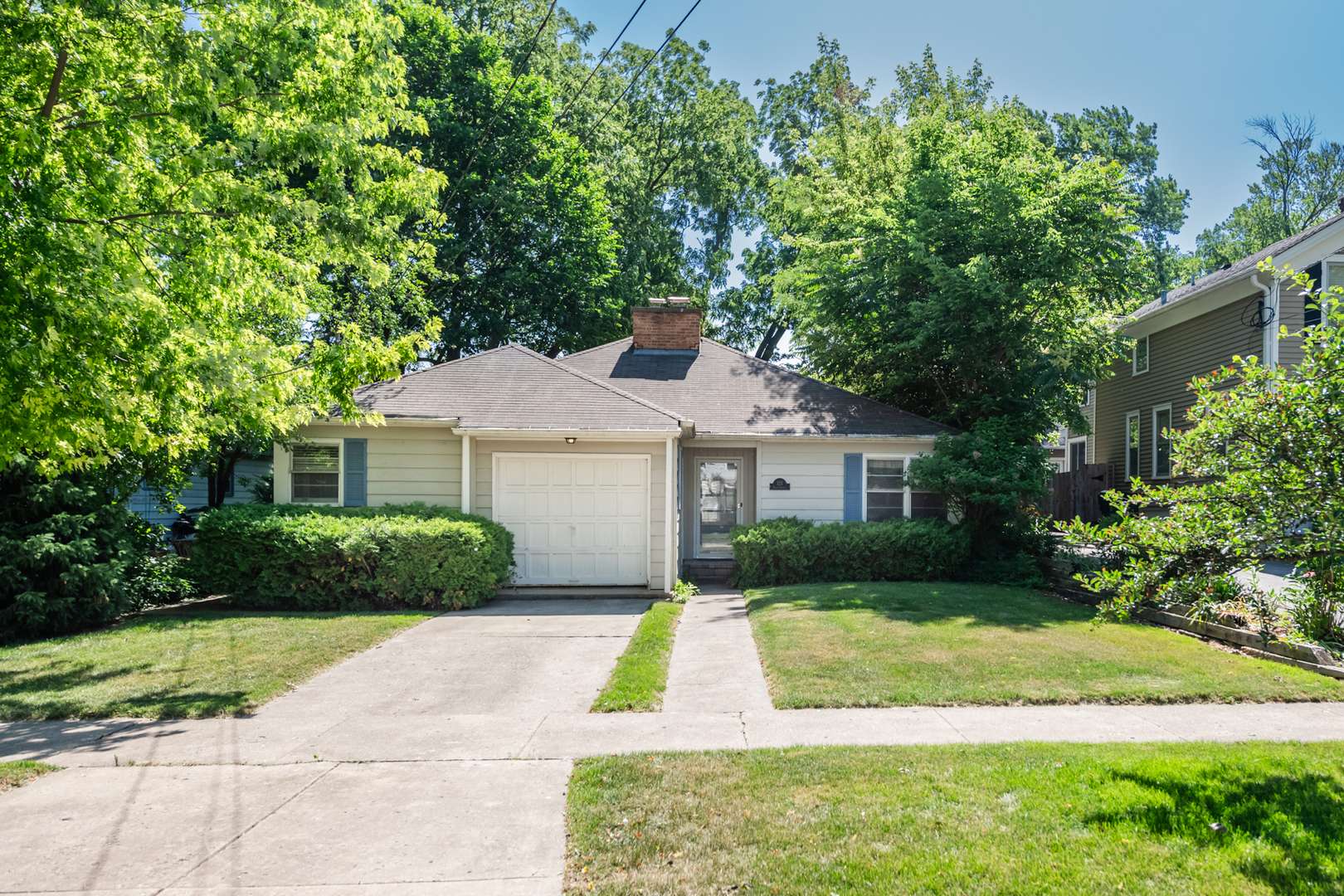 125 N Hager AVE, Barrington, IL 60010
