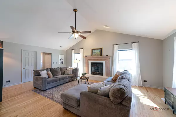 Port Barrington, IL 60010,19 Eastwood AVE