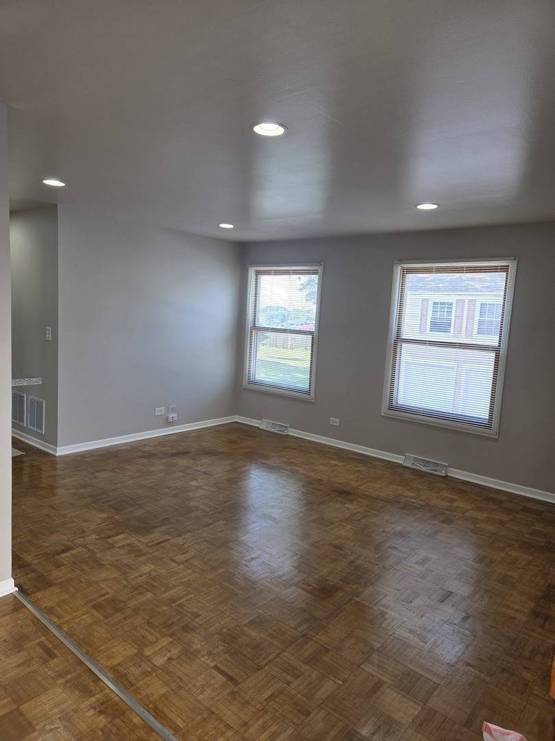 1255 Pearl AVE #D, Glendale Heights, IL 60139