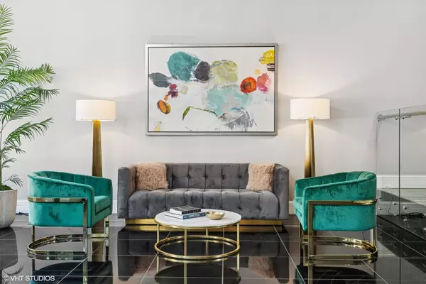 Chicago, IL 60607,20 N Loomis ST #A